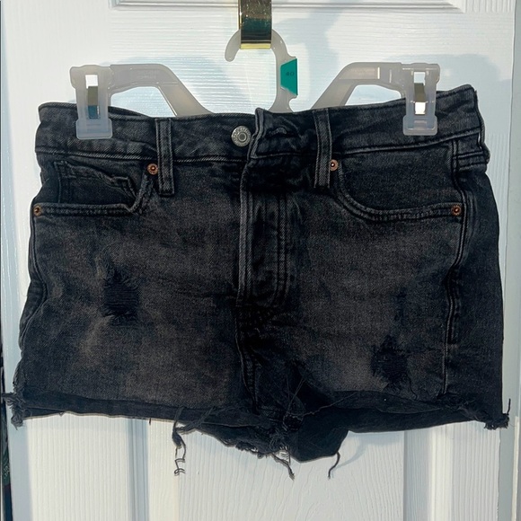 Old Navy Jean Shorts Women’s 4 Black Distressed Denim Ripped - Picture 1 of 3